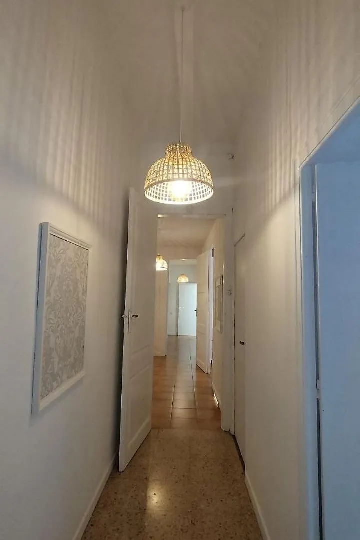 فيلا Big House On Barcelona S Border لوسبيتاليت دي يوبريغات 0*,  إسبانيا