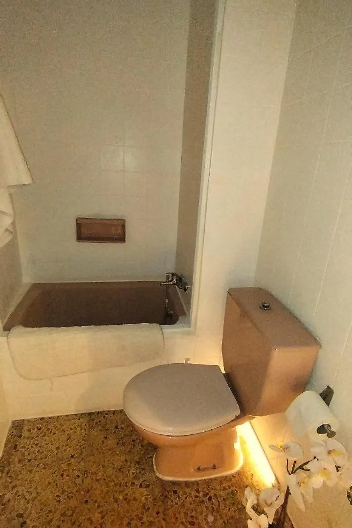 فيلا Big House On Barcelona S Border لوسبيتاليت دي يوبريغات 0*,